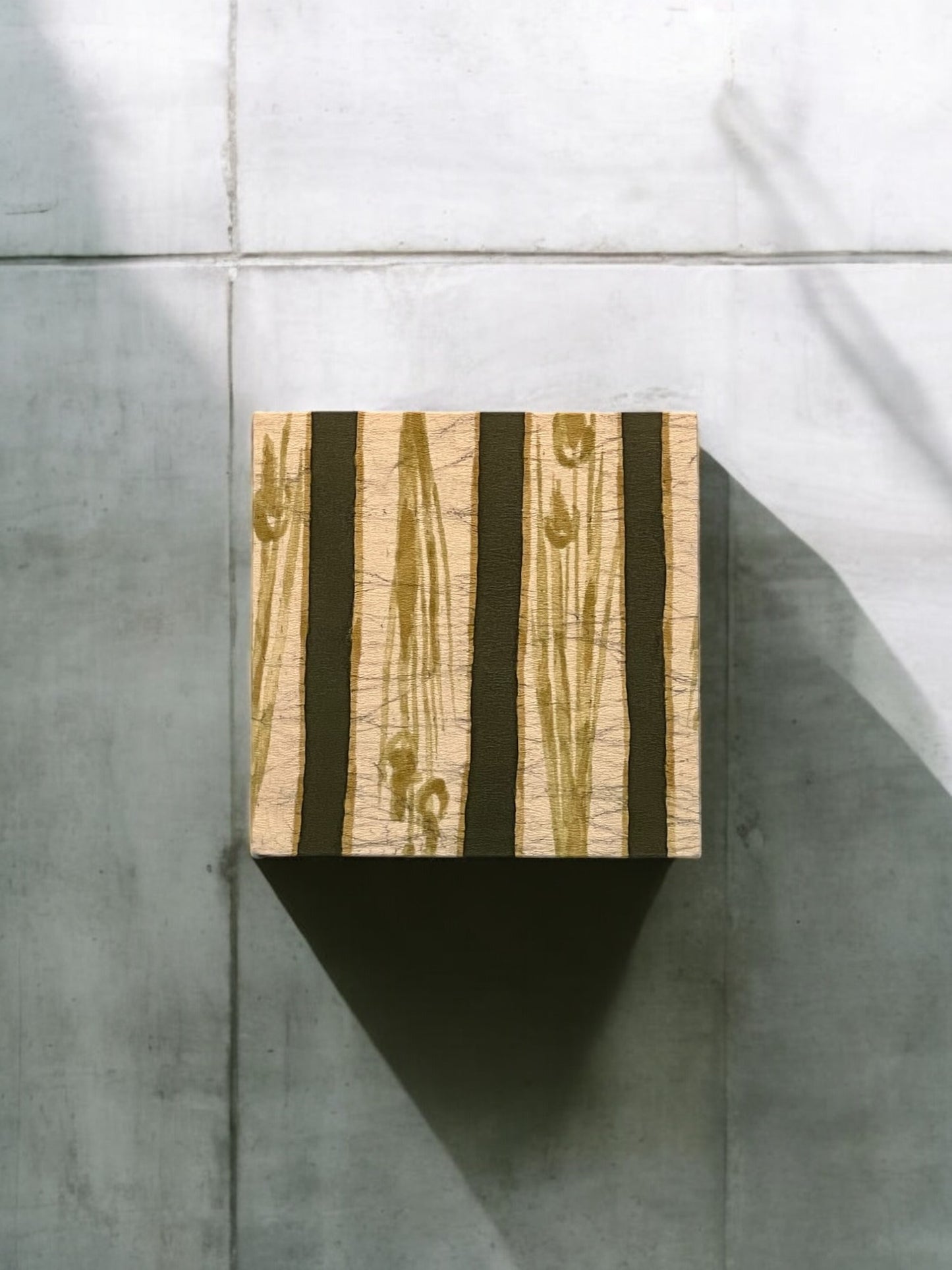 Nishijin-ori fabric board with green stripes and gold patterns(010-FB)