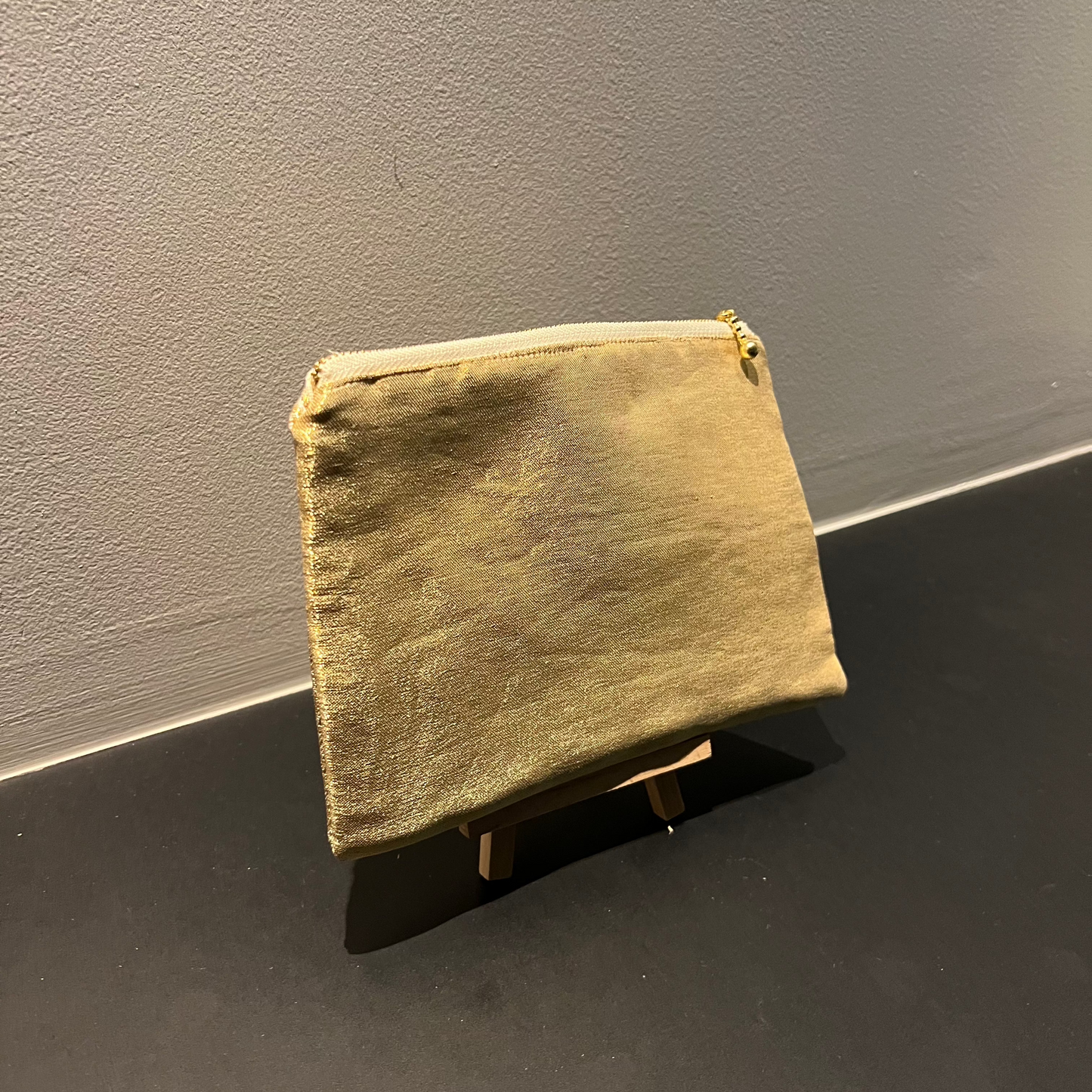 Elegant Gold Pouch with Beautiful Traditional Patterns(002-P)